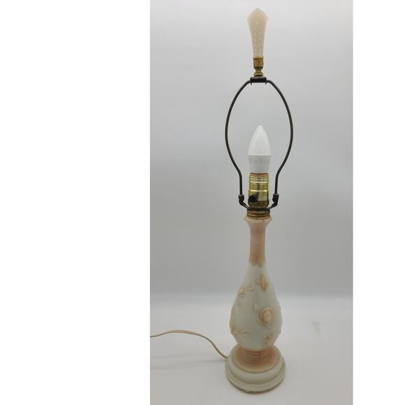1940's ALADDIN Alacite Ivory Opal Glass & Peach Table Lamp Raised Floral Finial - Picture 1 of 10